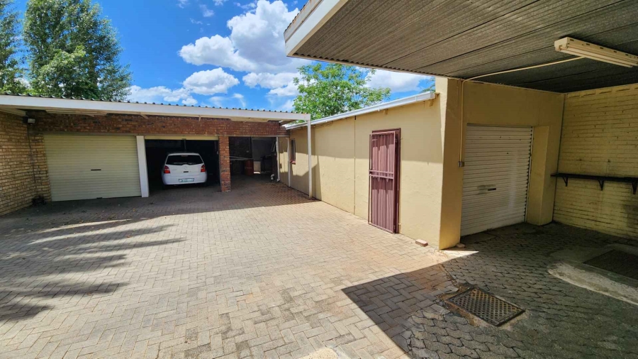 3 Bedroom Property for Sale in Generaal De Wet Free State